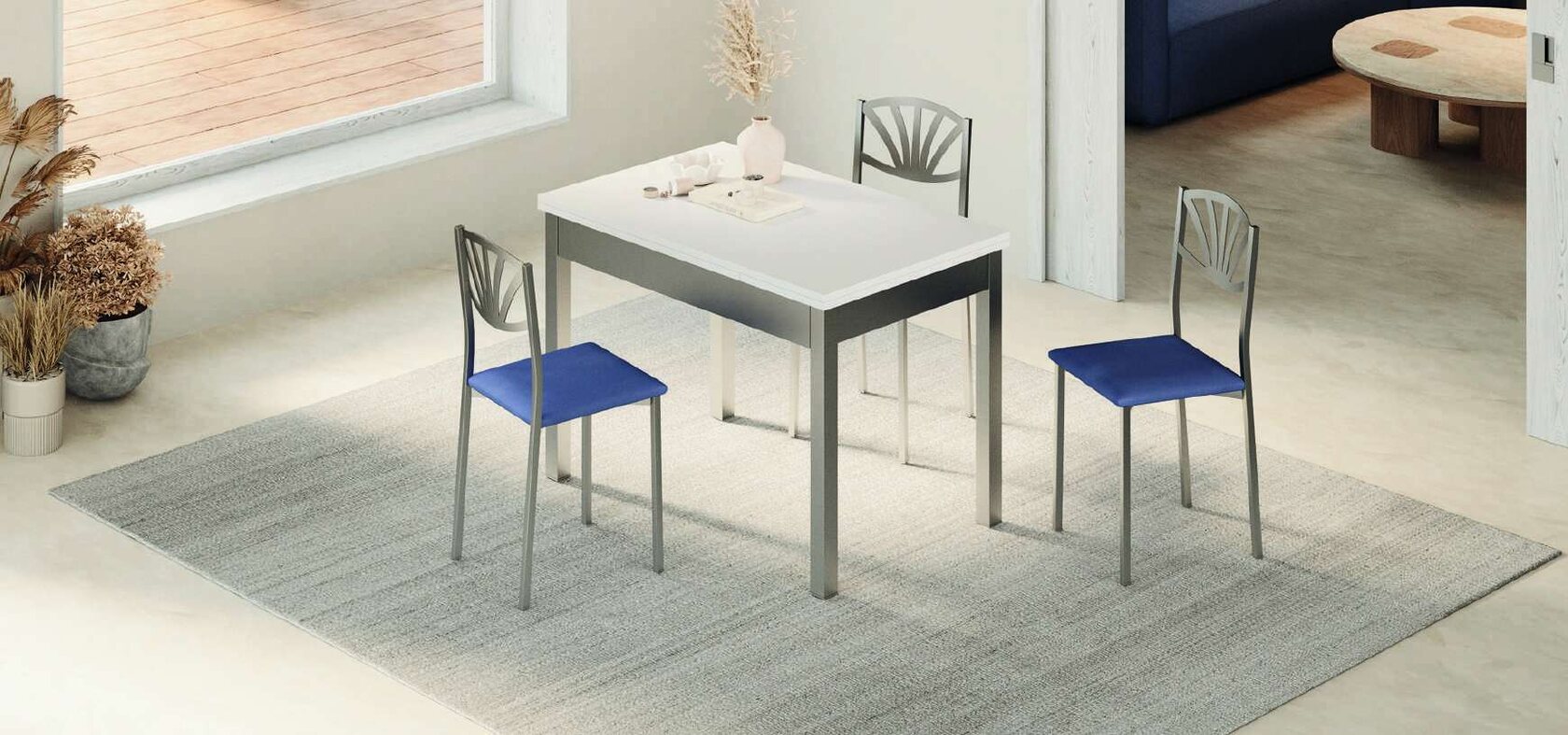 Mesa Mesinor con sillas a juego