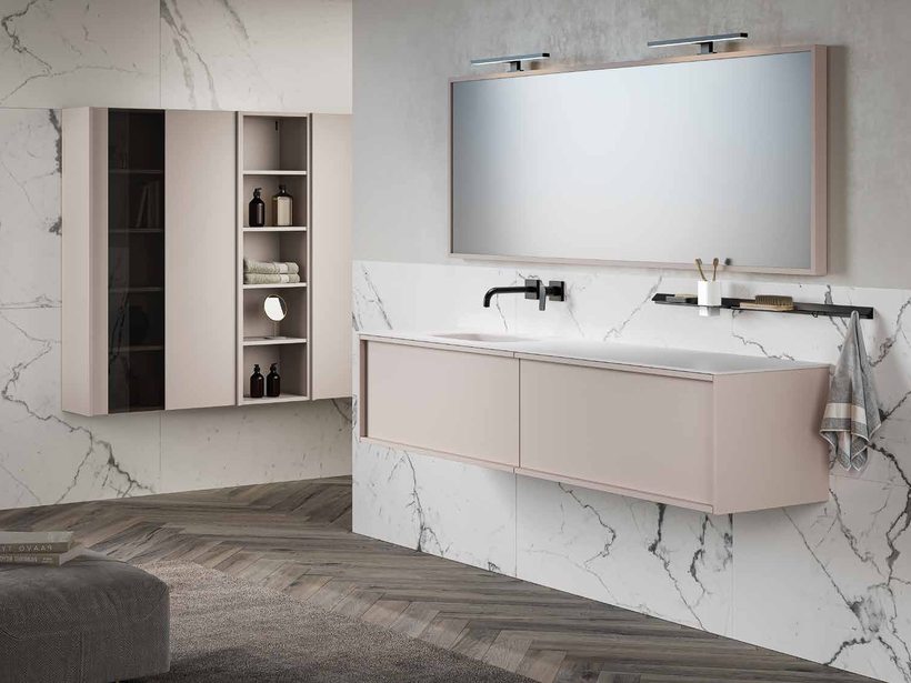 Mueble Sergio Luppi Pure en beige sobre pared de m&aacute;rmol